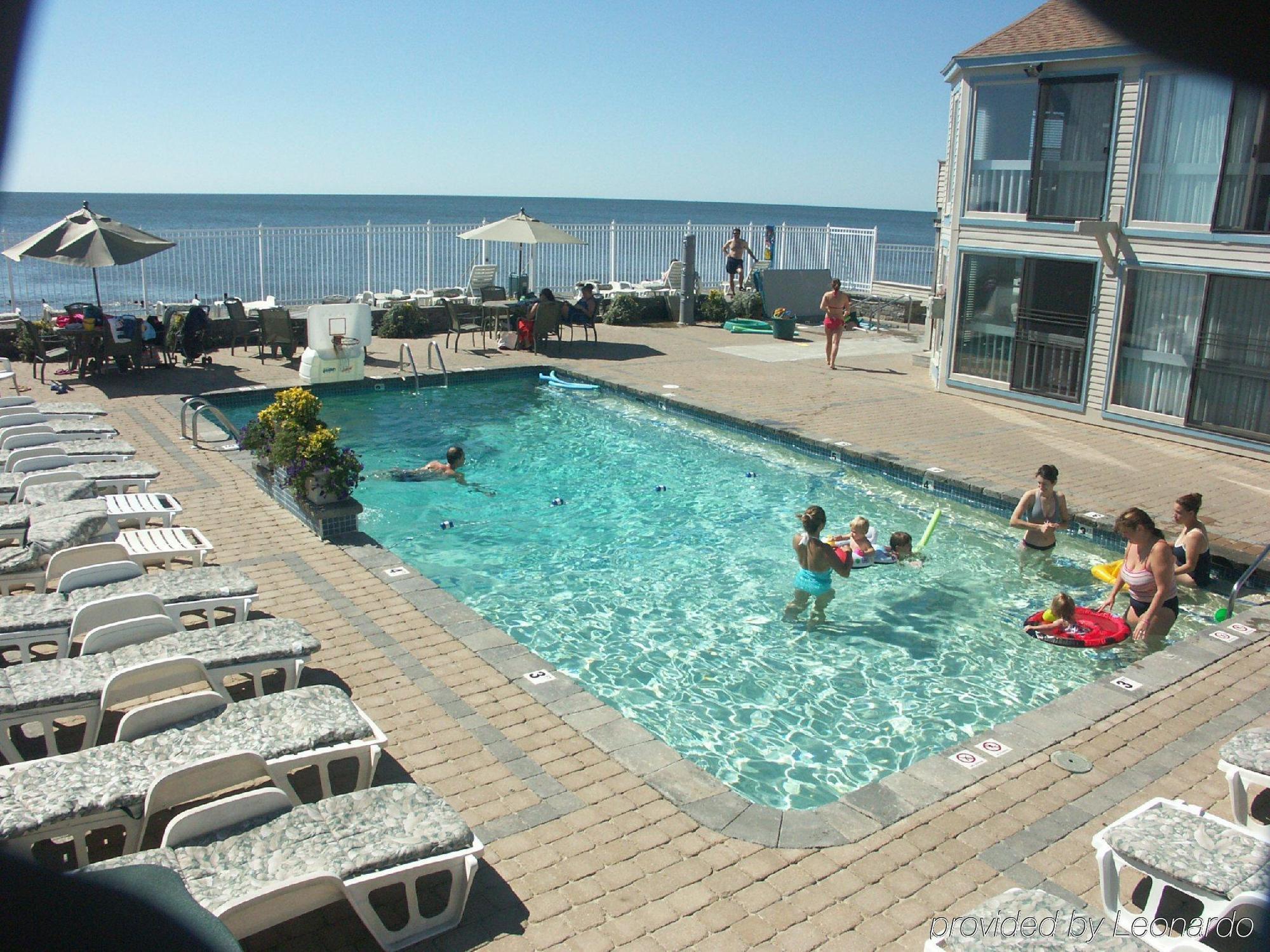 The Corsair & Cross Rip Oceanfront Motel Dennisport Exterior photo